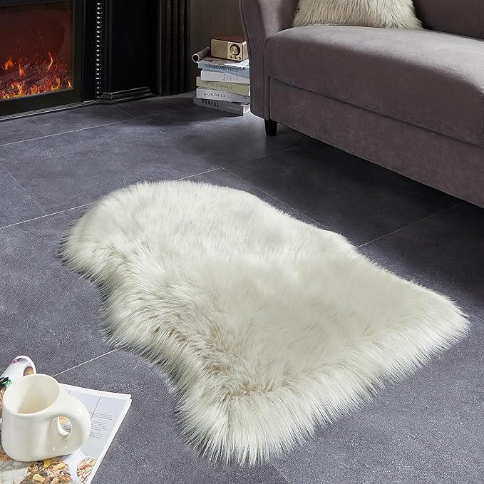 AMTOVO Faux Fur Rug, Light Grey Small Area Rug, Fluffy Sheepskin Rug, Fuzzy Ultra Soft 2 x 3 ft Shag Rugs for Bedroom Sofa Throw Cushion Room Decor, Sheepskin