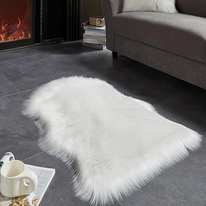 AMTOVO Faux Fur Rug, White Small Area Rug, Fluffy Sheepskin Rug, Fuzzy Ultra Soft 2 x 3 ft Shag Rugs for Bedroom Sofa Throw Cushion Room Decor, Sheepskin