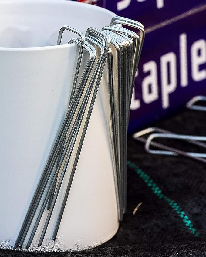 Ashman Garden Landscape SOD Staples and Stakes Pins for Weed Barrier Fabric, Ground Cover, Garden Hose, Lawn Drippers, Drip Irrigation Tubing, 1000 Pack Heavy Duty & Anti Rust